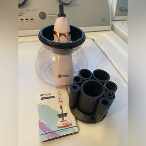 Makeup brush cleaning kit